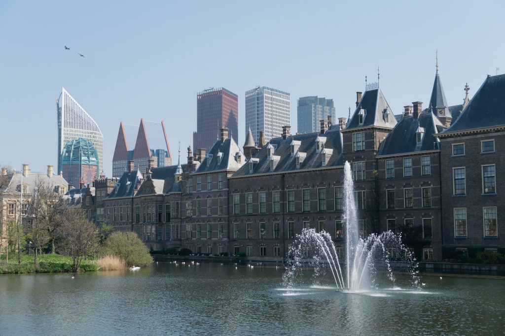Haag, uutta, vanhaa ja vettä