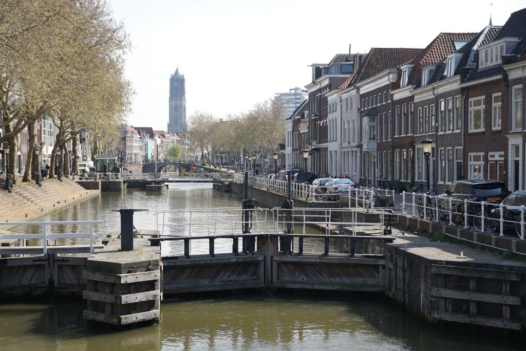 Utrechtin nähtävyyksiin kuuluvat Dom-torni sekä kanavaverkosto